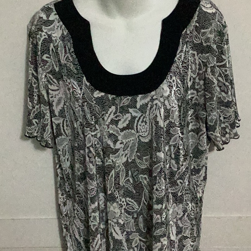 Ashley Jill Size 1x Black And White Relaxed Graphic Blouse